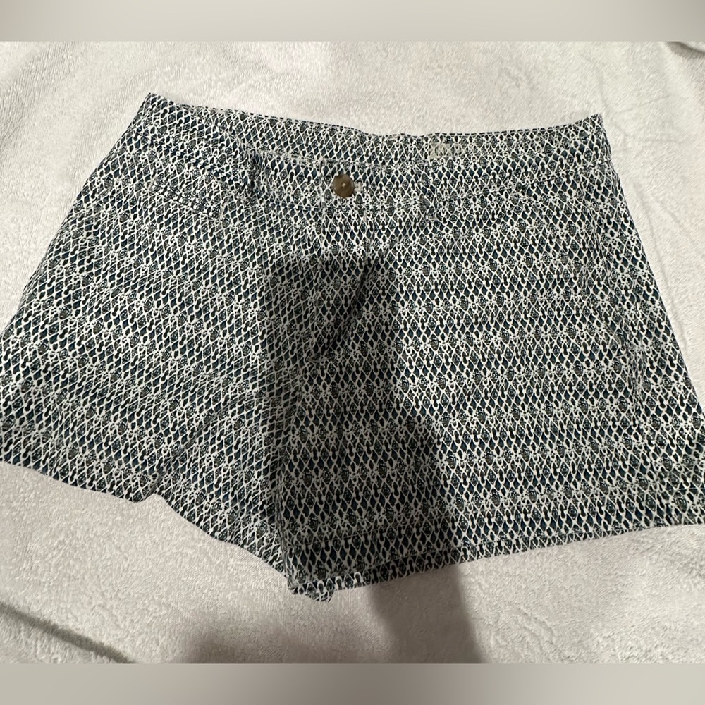 GAP Black and White Patterned Women's Shorts